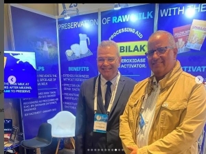 CONALECHE estuvo presente en la Cumbre Mundial de la Lechería 2025