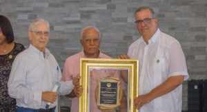 COOPERATIVA DE GANADEROS DE LA REGIÓN ESTE RECONOCE AL DIRECTOR DEL CONALECHE