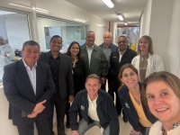 DIRECTOR EJECUTIVO VISITA EL LABORATORIO LATU DURANTE SU VISITA A URUGUAY