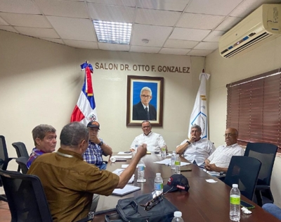 La Dirección Ejecutiva del CONALECHE, junto al departamento de Técnico Lácteo, sostuvo un encuentro con la Asociación de Procesadores Lácteos (ADOPROLAD)