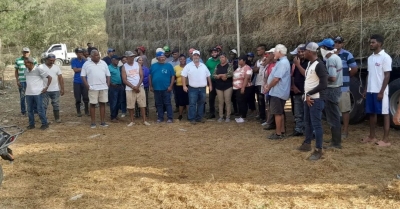 Seguimos con las entregas de pacas