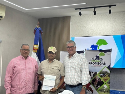 PROMEGAN ENTREGA APORTES PARA ARADO DE TIERRA